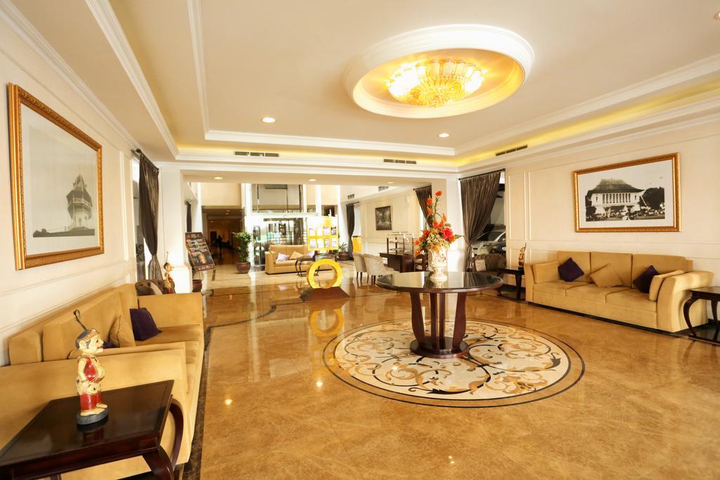 Amarelo Hotel Solo Exterior photo
