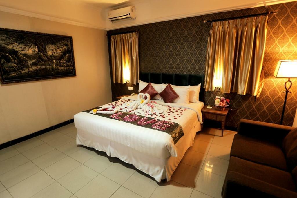 Amarelo Hotel Solo Exterior photo