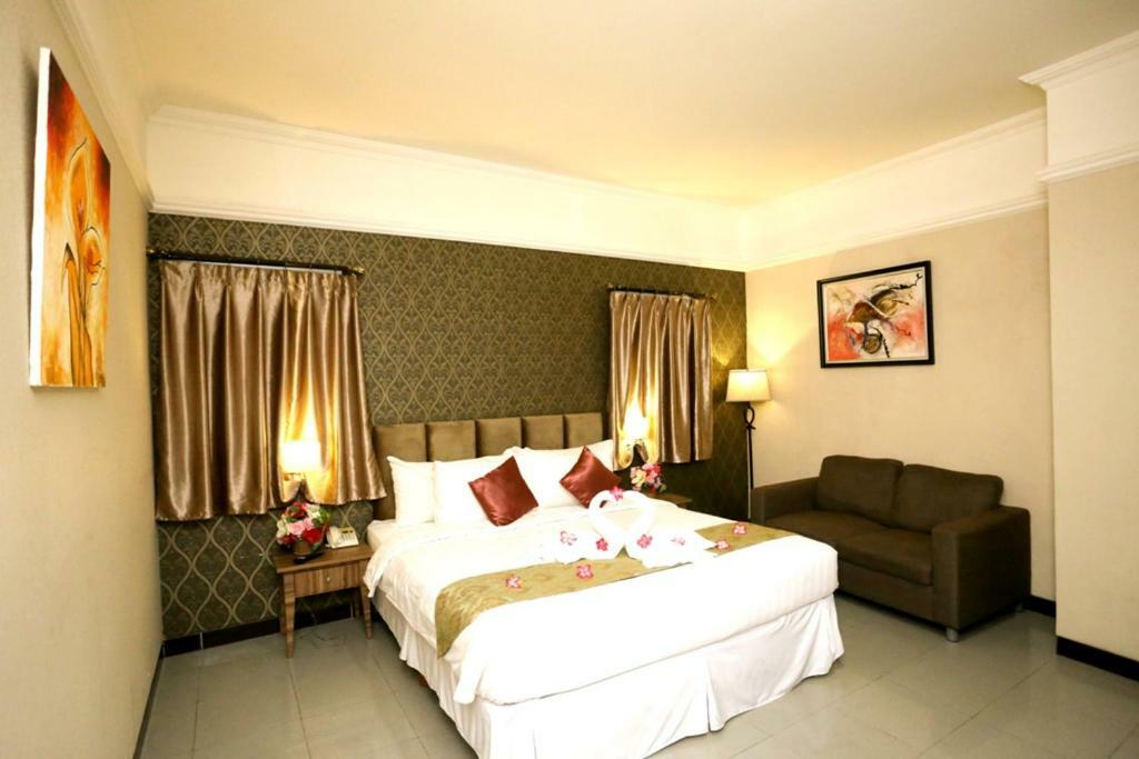 Amarelo Hotel Solo Exterior photo