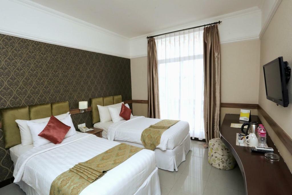 Amarelo Hotel Solo Exterior photo